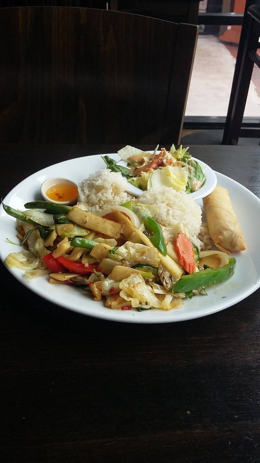 Street Side Thai Kitchen | restaurant | 3025 University Ave, San Diego, CA 92104, USA | 6192289208 OR +1 619-228-9208