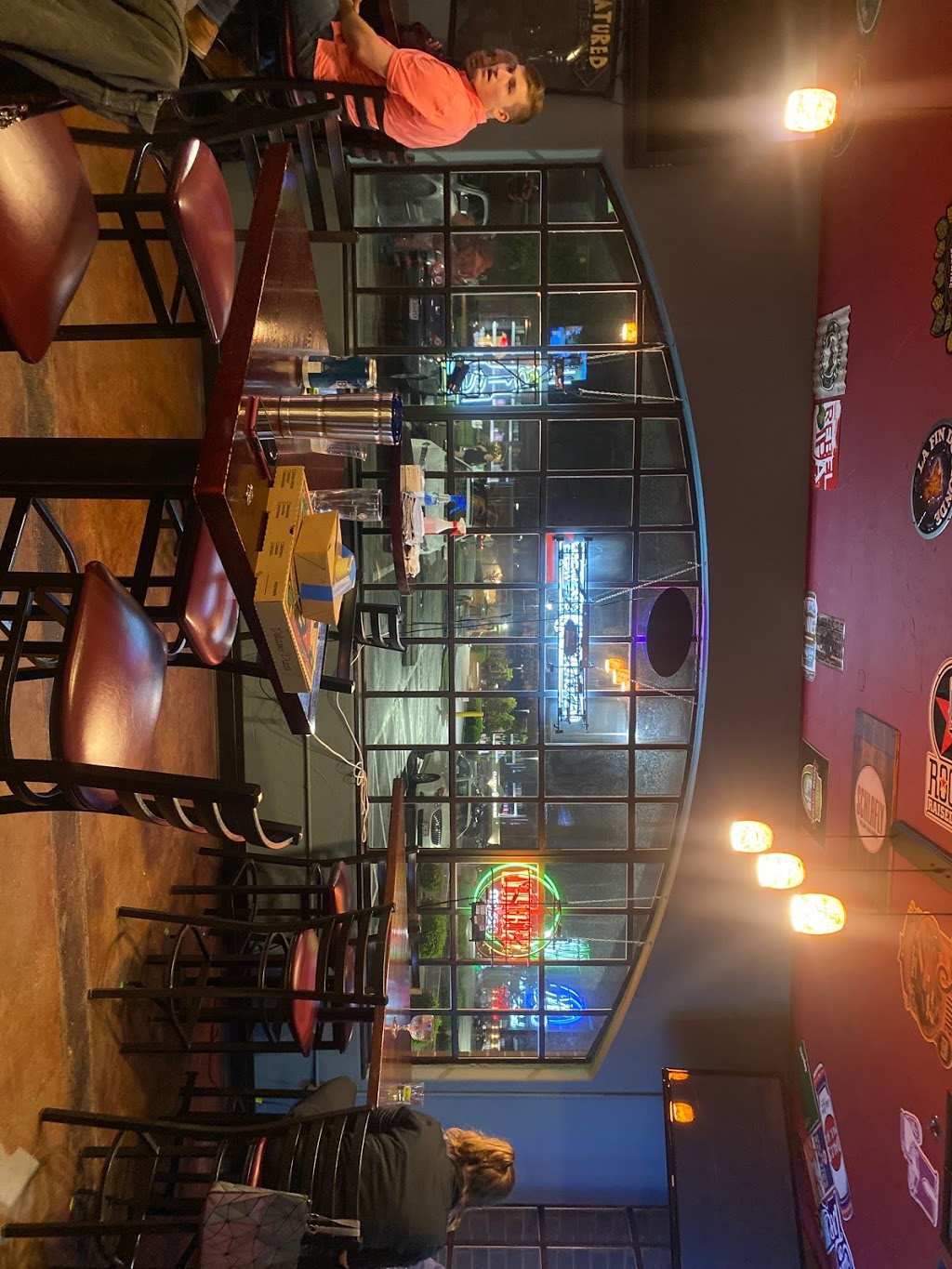 The Crafty Chameleon Brewery and Pizza | restaurant | 1384 Clarkson Clayton Center, Ellisville, MO 63011, USA | 6362209144 OR +1 636-220-9144