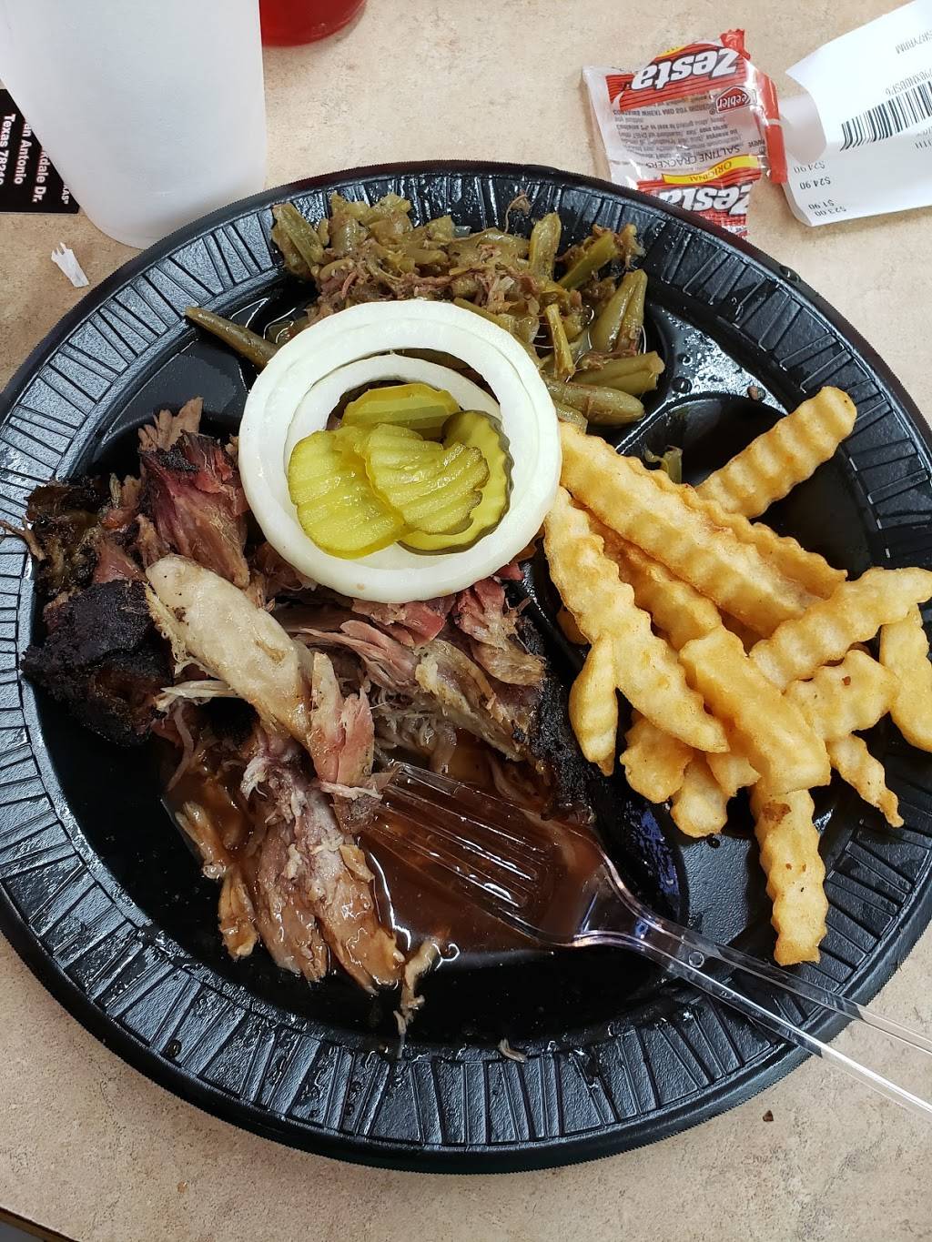 Eds Smok-N-Q Bar-B-Q | restaurant | 4419 Rockdale Dr, San Antonio, TX 78219, USA | 2107767444 OR +1 210-776-7444