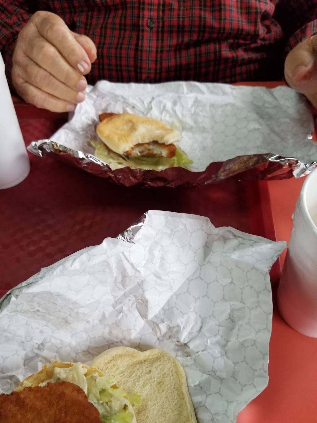 The Dip Dairy Freeze | restaurant | 610 Donelson Pkwy, Dover, TN 37058, USA | 9312325927 OR +1 931-232-5927