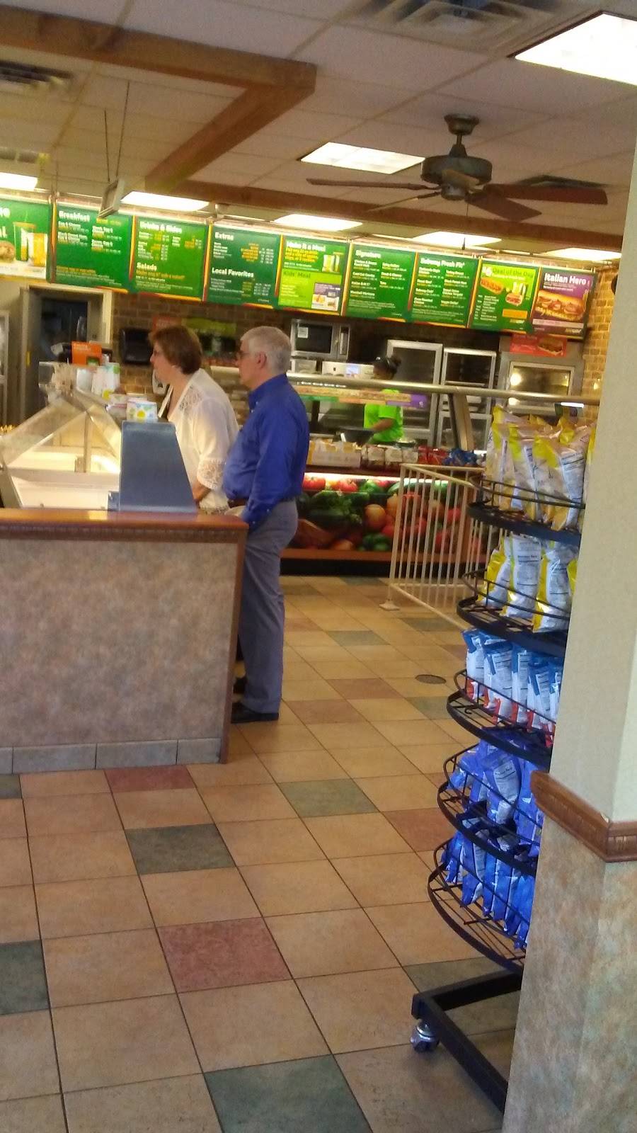 Subway | restaurant | 13901 US-29, Chatham, VA 24531, USA | 4344321544 OR +1 434-432-1544