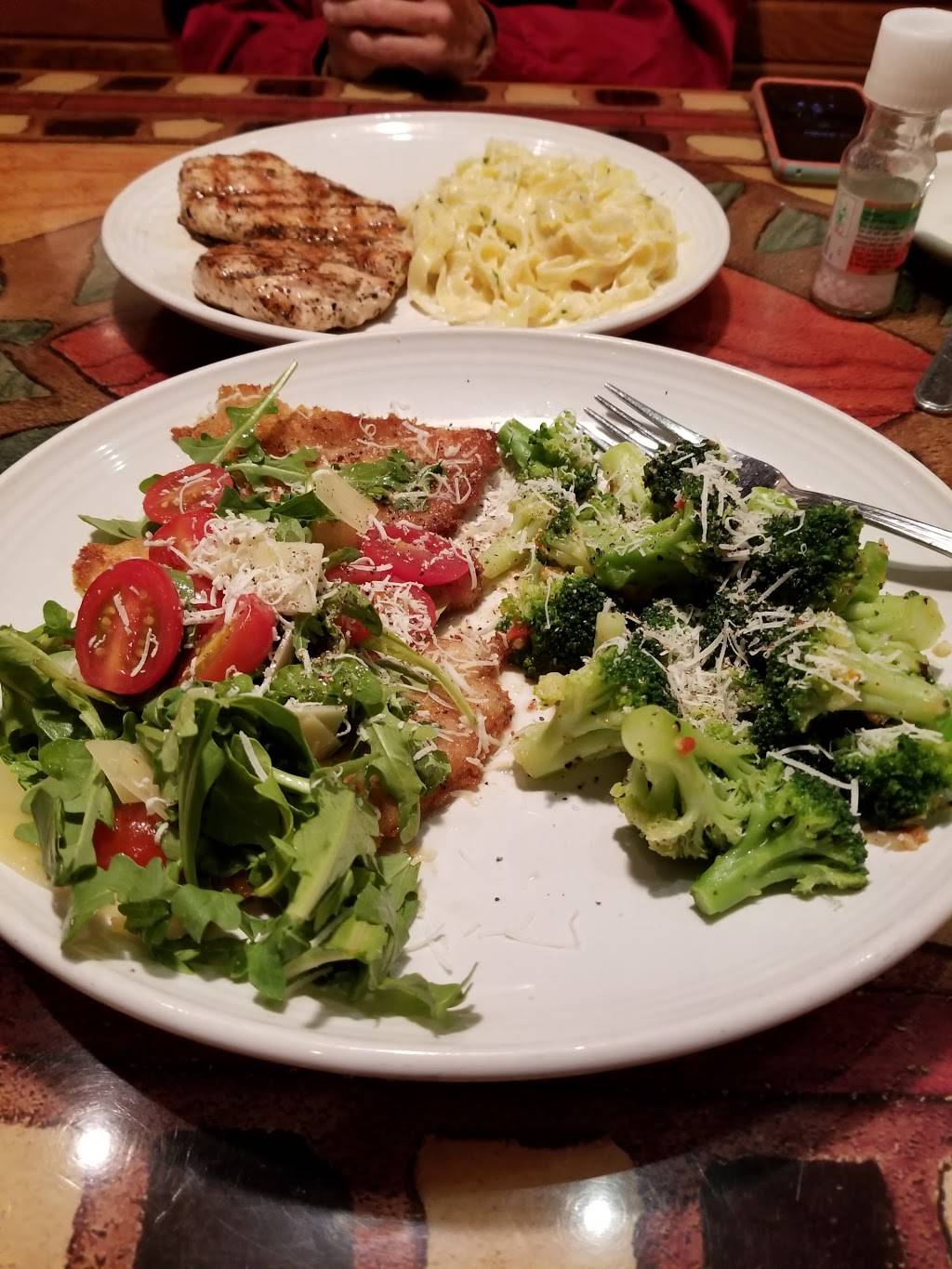 Carrabbas Italian Grill | restaurant | 587 S Stratford Rd, Winston-Salem, NC 27103, USA | 3368310580 OR +1 336-831-0580