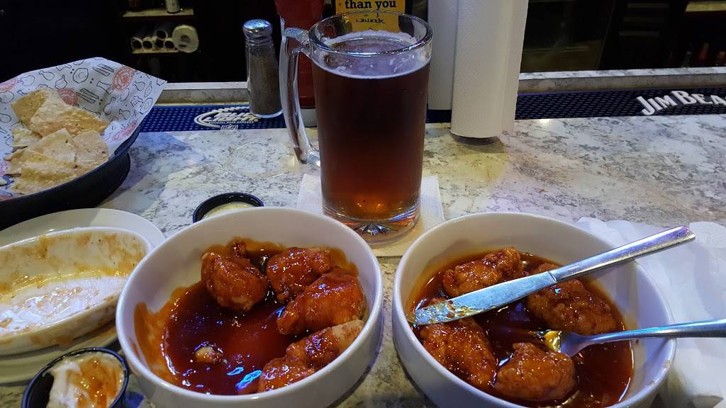 Buffalo Wings & Rings | restaurant | 1574 Stringtown Rd, Grove City, OH 43123, USA | 6148010900 OR +1 614-801-0900