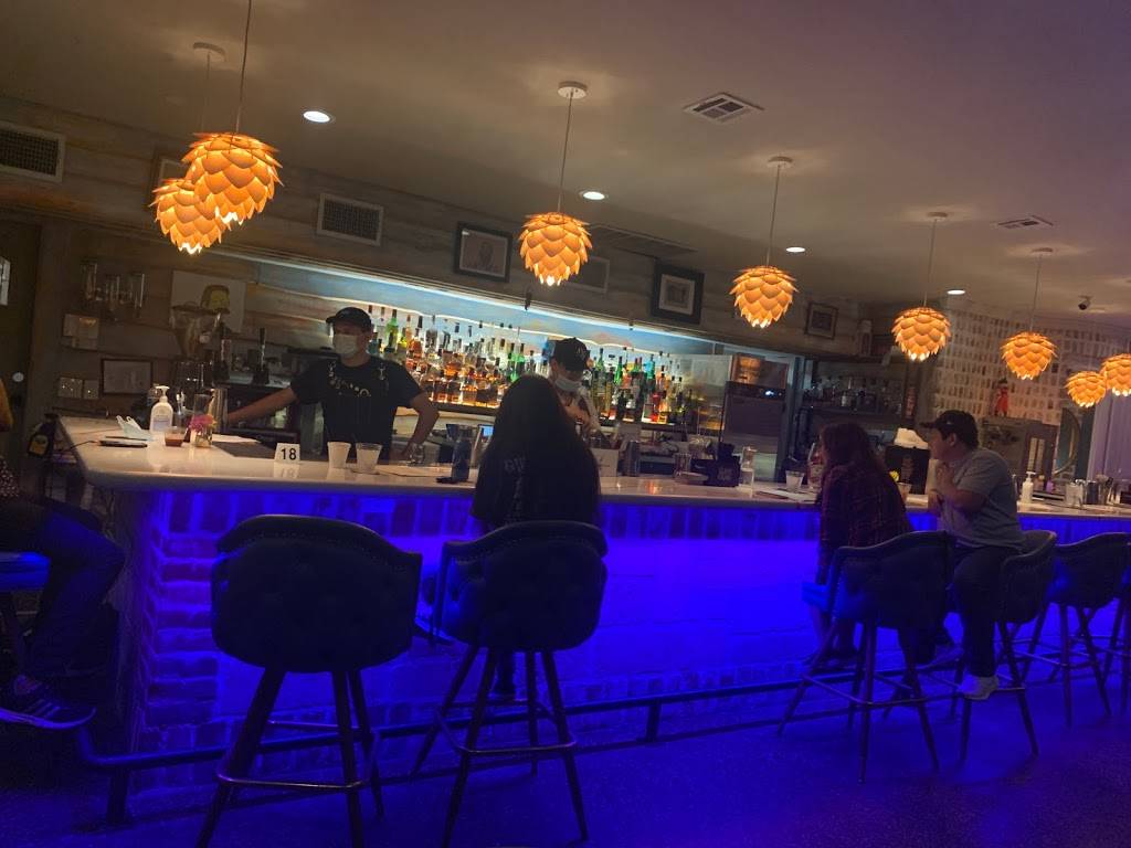 Rabbits Got the Gun | restaurant | 708 Hogan St, Houston, TX 77009, USA | 3463358367 OR +1 346-335-8367