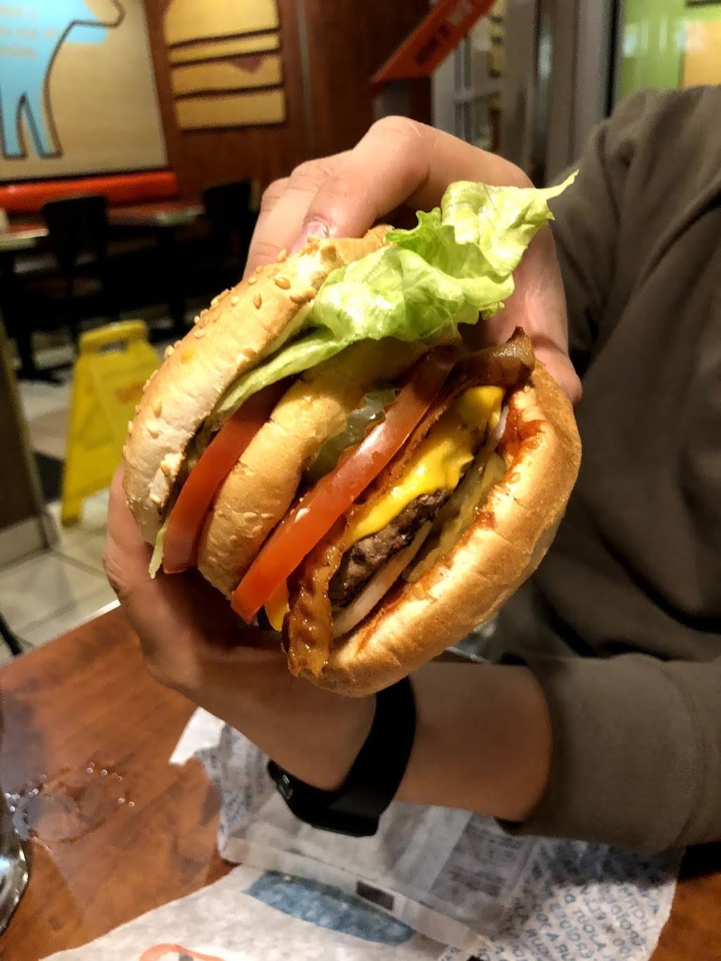 A&W Canada | restaurant | 733 Central Pkwy W, Mississauga, ON L5B 4L1, Canada | 9058488885 OR +1 905-848-8885