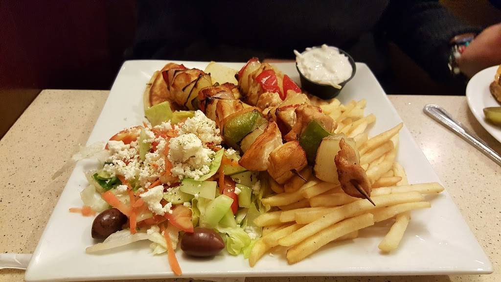 Three Guys | restaurant | 960 Madison Ave, New York, NY 10021, USA | 2126288108 OR +1 212-628-8108