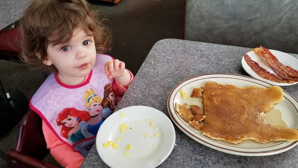 Marseilles Family Restaurant | restaurant | 550 E Bluff St, Marseilles, IL 61341, USA | 8157953111 OR +1 815-795-3111