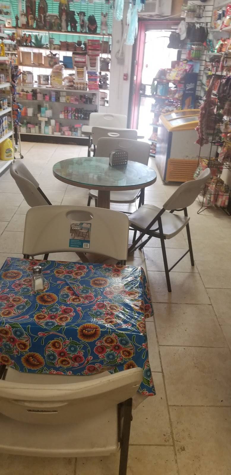 La Tienda | restaurant | 1247 Snyder Ave, Philadelphia, PA 19148, USA | 2153341159 OR +1 215-334-1159