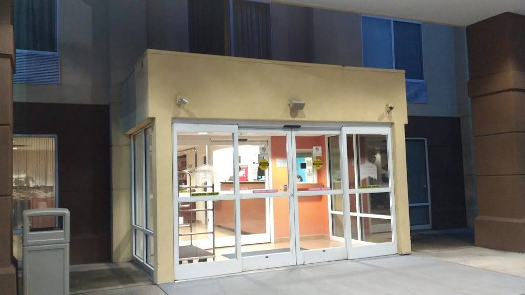 Wendys | restaurant | 7900 Arrowridge Blvd, Charlotte, NC 28273, USA | 7045256652 OR +1 704-525-6652