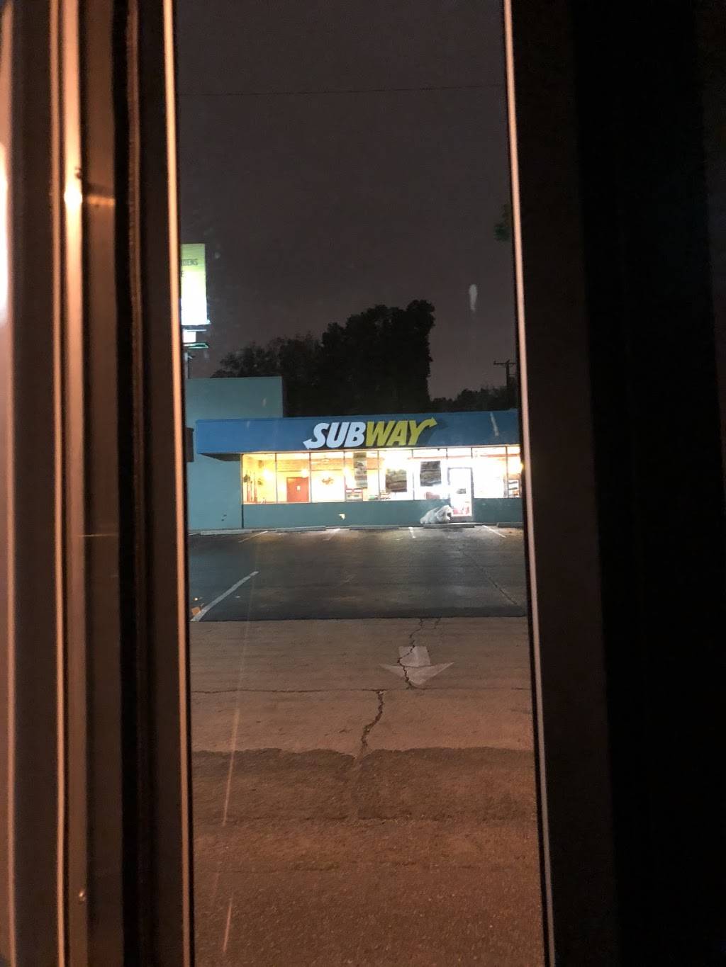 Subway Restaurants | restaurant | 707 E Pkwy S, Memphis, TN 38104, USA | 9012764420 OR +1 901-276-4420