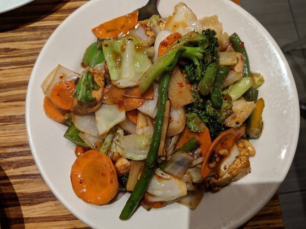 Henrys Hunan | restaurant | 1708 Church St, San Francisco, CA 94131, USA | 4158269189 OR +1 415-826-9189