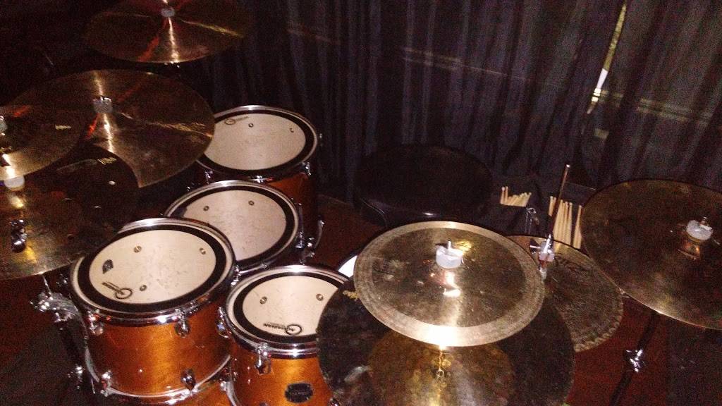 The 5ive Spot Neighborhood Kitchen & Bar | restaurant | 9820 Liberty Rd, Randallstown, MD 21133, USA | 4436215166 OR +1 443-621-5166