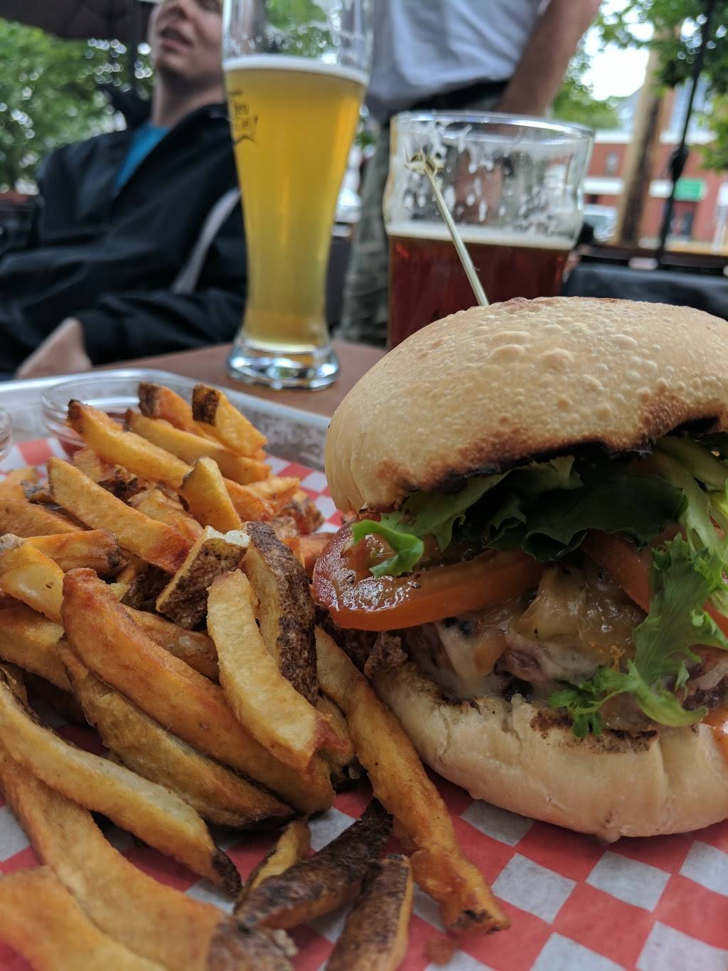 Microbrasserie Dieu Du Ciel | restaurant | 259 de Villemure, Saint-Jérôme, QC J7Z 5J4, Canada | 4504363438 OR +1 450-436-3438