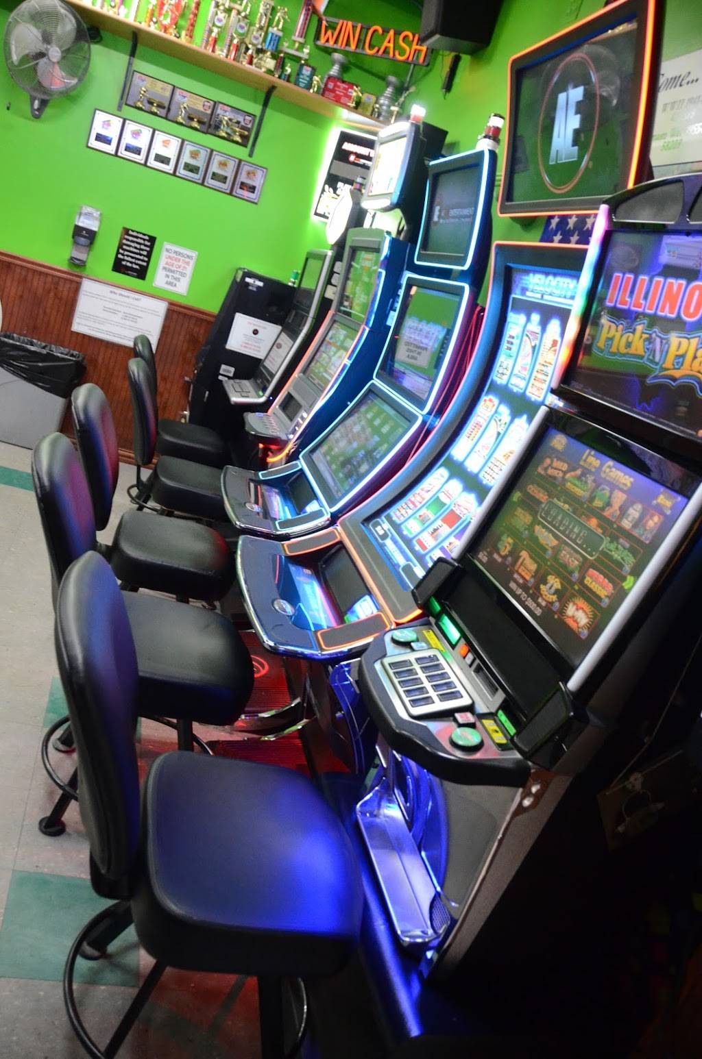 Baps Tap Sports Bar & Grill, Inc. | restaurant | 164 W Sauk Trail, South Chicago Heights, IL 60411, USA | 7087552277 OR +1 708-755-2277