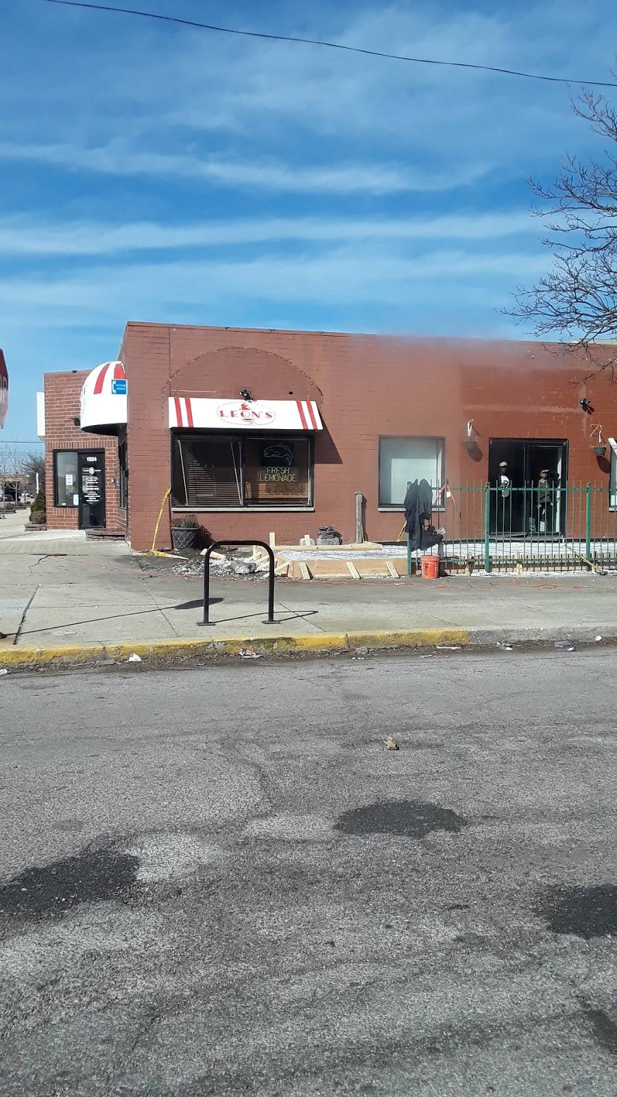 Leons Chicago Best | restaurant | 1528 E 63rd St, Chicago, IL 60637, USA | 7738914804 OR +1 773-891-4804