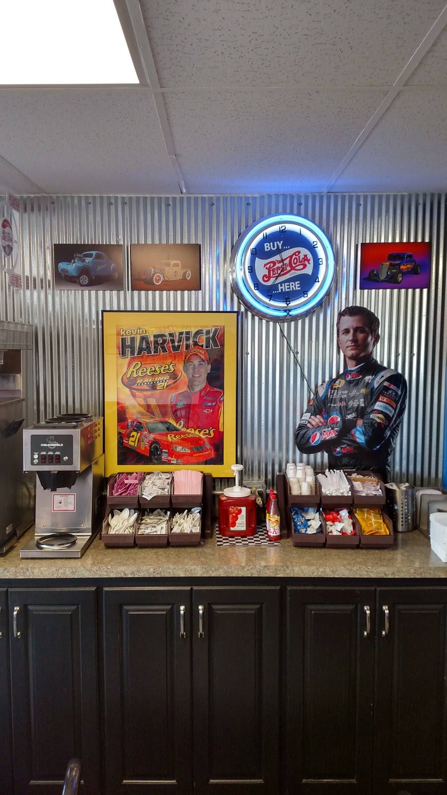 Grandstand Burgers Paola | restaurant | 812 S Silver St, Paola, KS 66071, USA | 9135944258 OR +1 913-594-4258