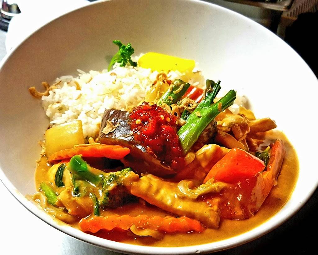 Pandan Room | cafe | 100 E Moore St, Hackettstown, NJ 07840, USA | 9088505999 OR +1 908-850-5999