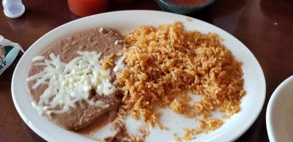 El Nopal | restaurant | 6521 Paramount Park Dr, Louisville, KY 40213, USA | 5029689836 OR +1 502-968-9836