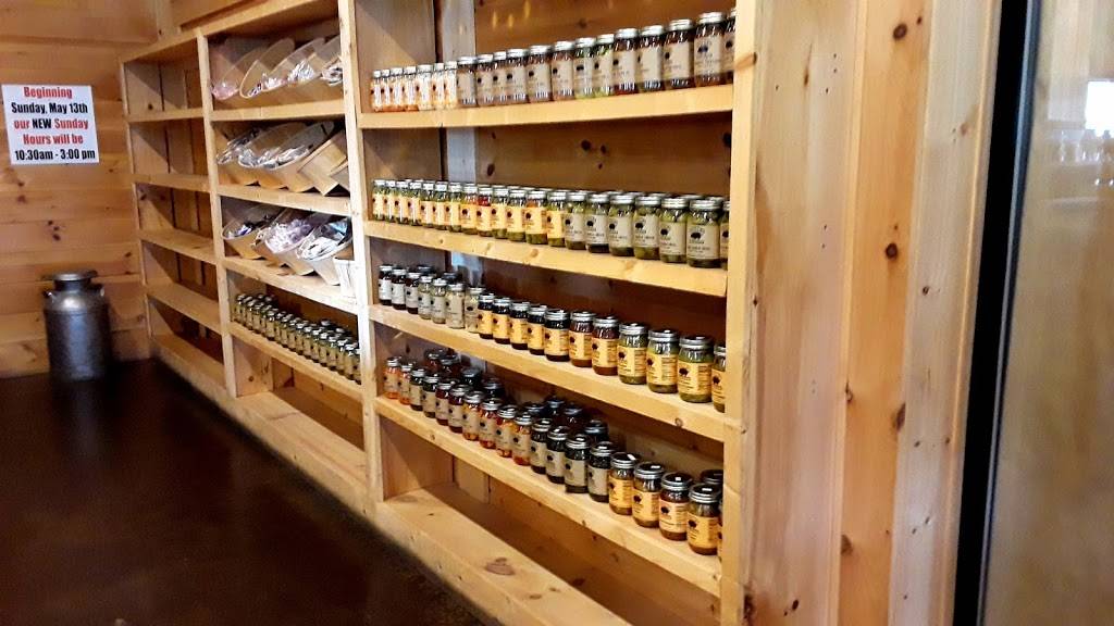 Biguns Barbeque | restaurant | 362 Carns Mill Rd, Talking Rock, GA 30175, USA | 7062537675 OR +1 706-253-7675