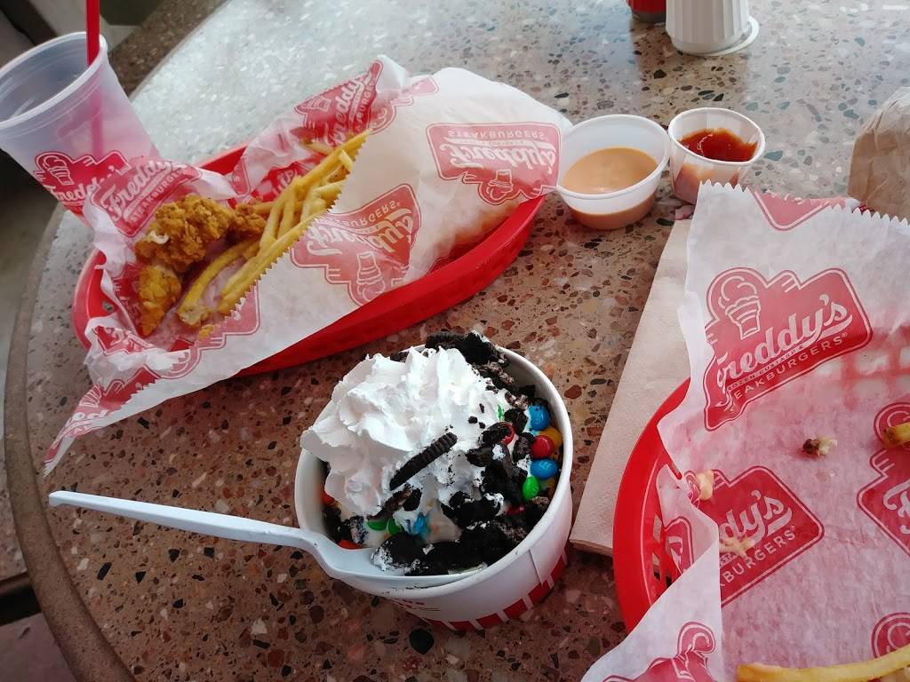 Freddys Frozen Custard & Steakburgers | restaurant | 2084 Sproul Rd, Broomall, PA 19008, USA | 6103256725 OR +1 610-325-6725