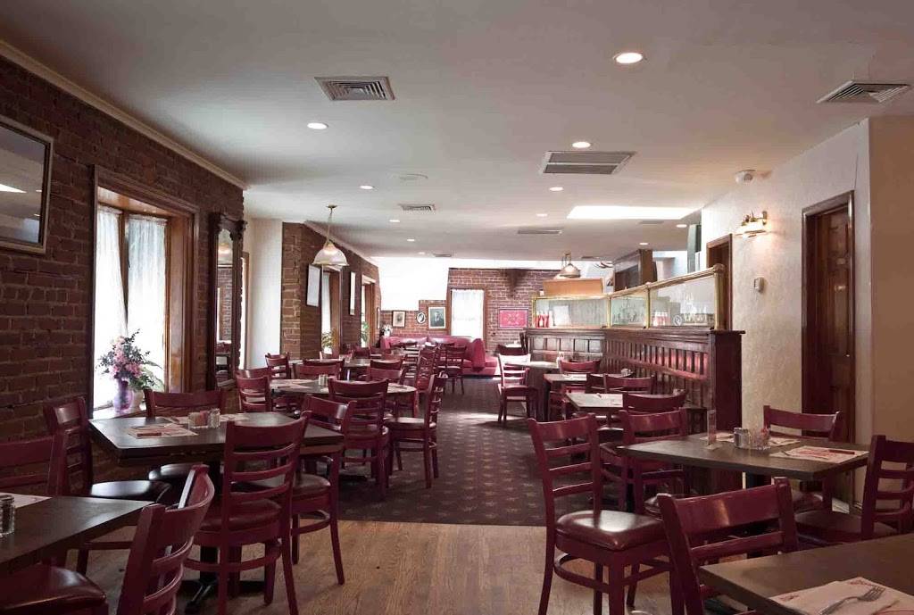 T Rs | restaurant | 17 Hillside Avenue, Williston Park, NY 11596, USA | 5162941680 OR +1 516-294-1680