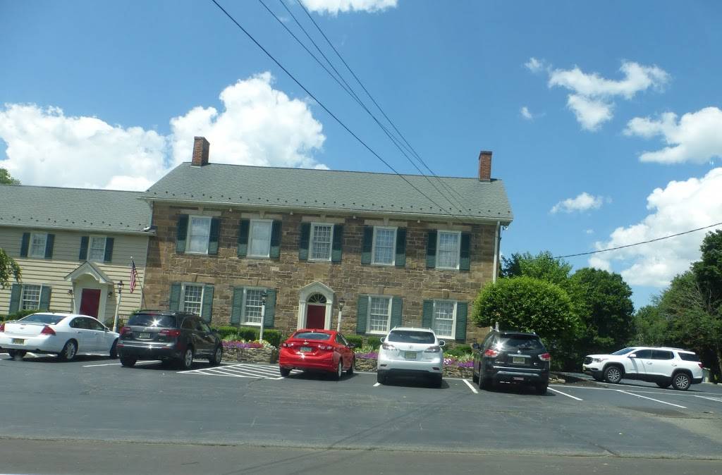 The Harvest Moon Inn | restaurant | 1039 Old York Rd, Ringoes, NJ 08551, USA | 9088066020 OR +1 908-806-6020