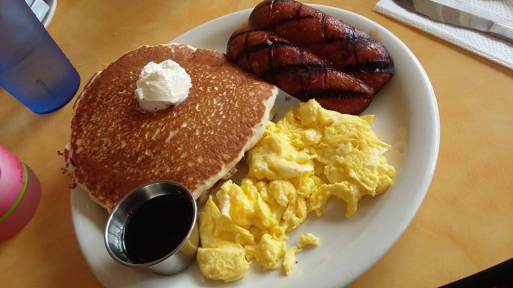 Cafe La Fongs Inc | restaurant | 5885 Bancroft Ave, Oakland, CA 94605, USA | 5105689988 OR +1 510-568-9988