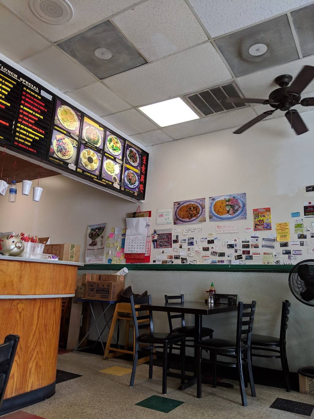 China Garden Restaurant | restaurant | 2111 N Roan St Suite 5, Johnson City, TN 37604, USA | 4232834899 OR +1 423-283-4899