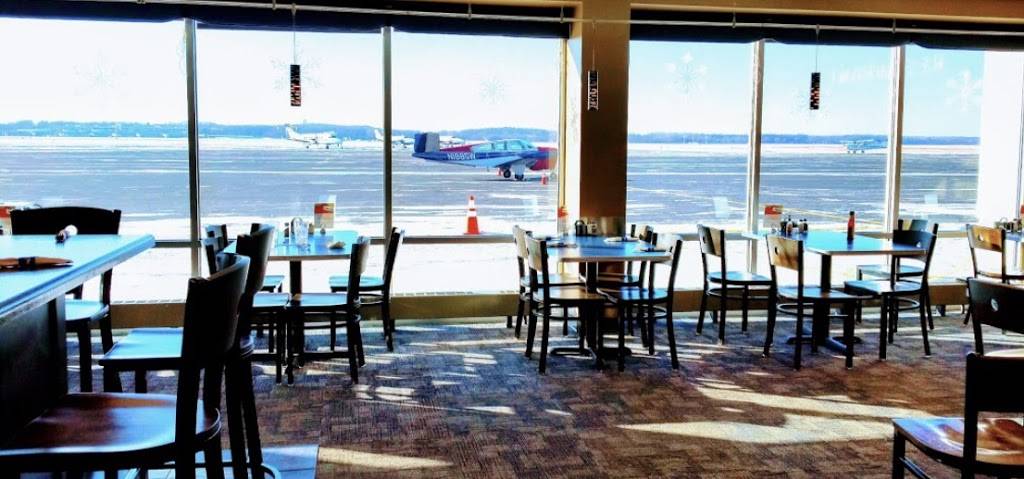 Pat OMalleys Jet Room | restaurant | 3606 Corben Ct Located inside the Wisconsin Avaition building, Madison, WI 53704, USA | 6082685010 OR +1 608-268-5010