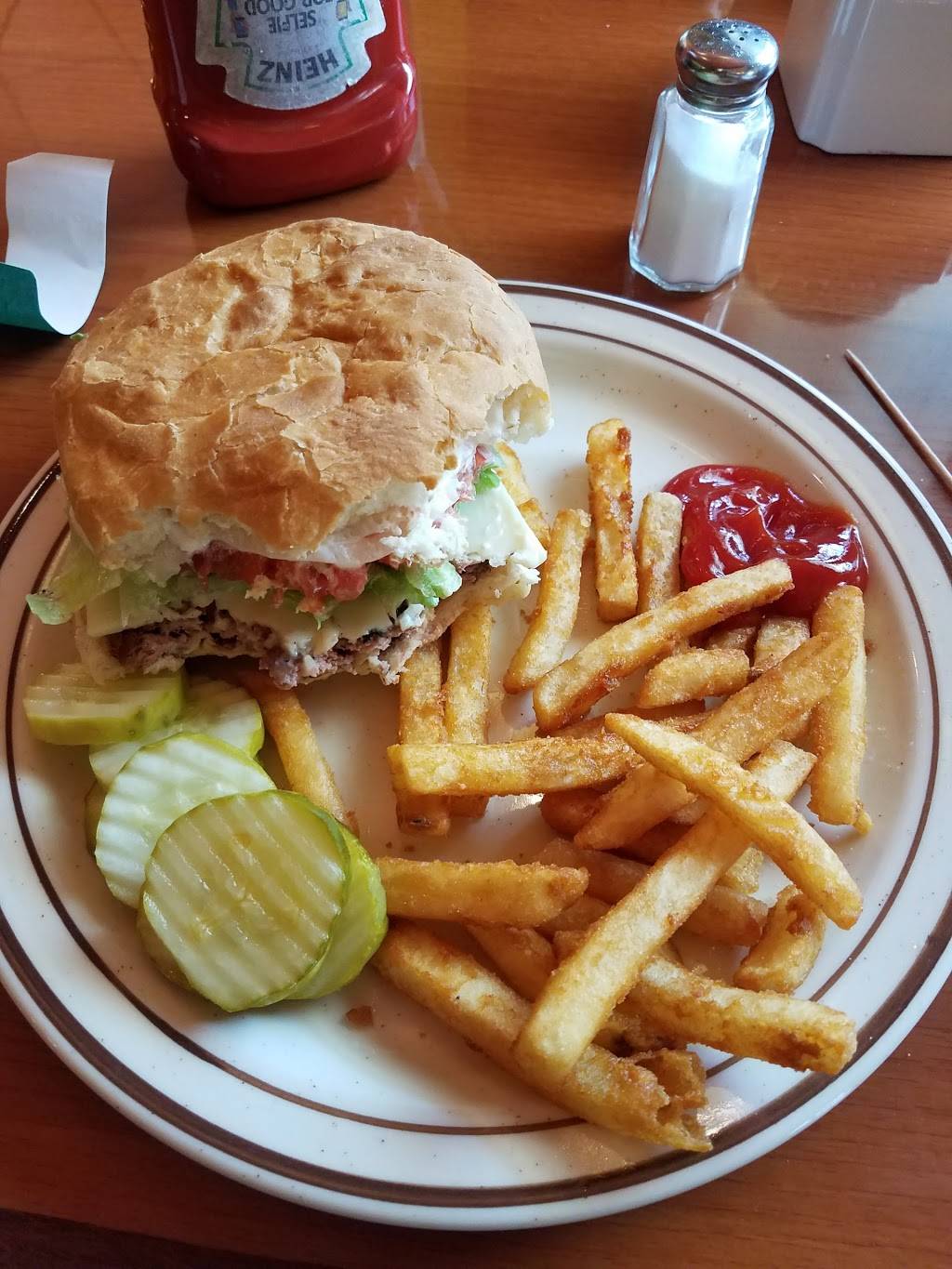 Chuck Wagon Restaurant | restaurant | 2 Depot St, Livermore Falls, ME 04254, USA | 2078974031 OR +1 207-897-4031