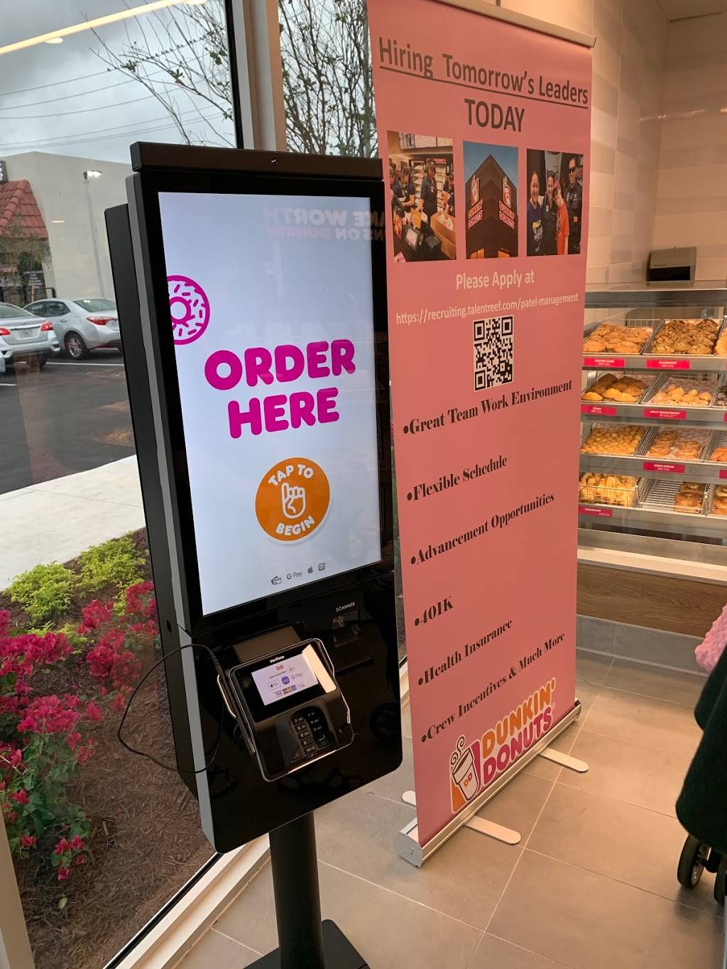 Dunkin | bakery | 611 S Dixie Hwy, Lake Worth, FL 33460, USA | 5613287387 OR +1 561-328-7387