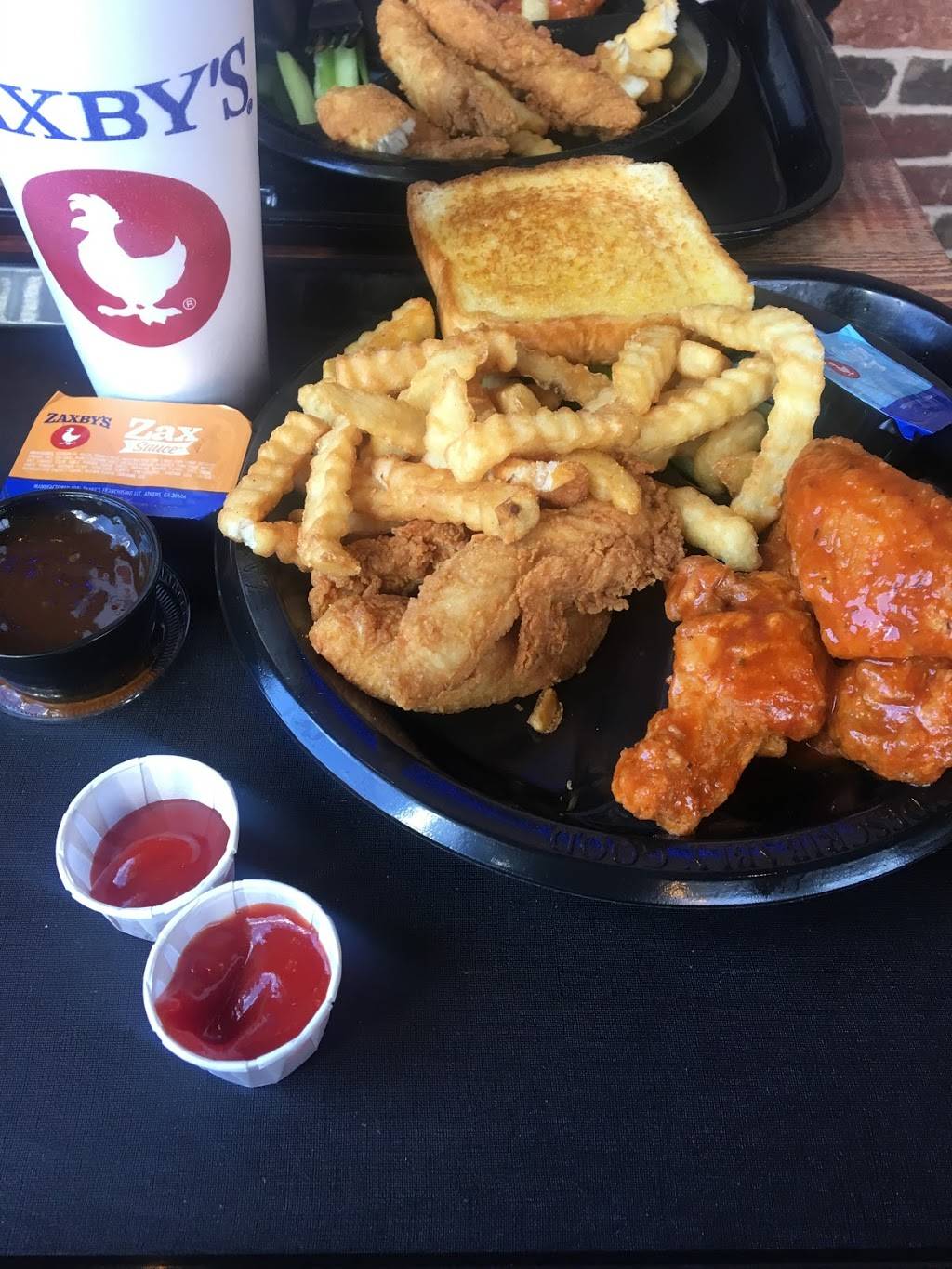 Zaxbys | restaurant | 2936 Miller Pl Way, Knoxville, TN 37924, USA | 8652813669 OR +1 865-281-3669