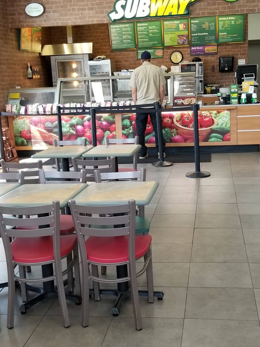 Subway | restaurant | 400 W Main St, Middleville, MI 49333, USA | 2697952961 OR +1 269-795-2961