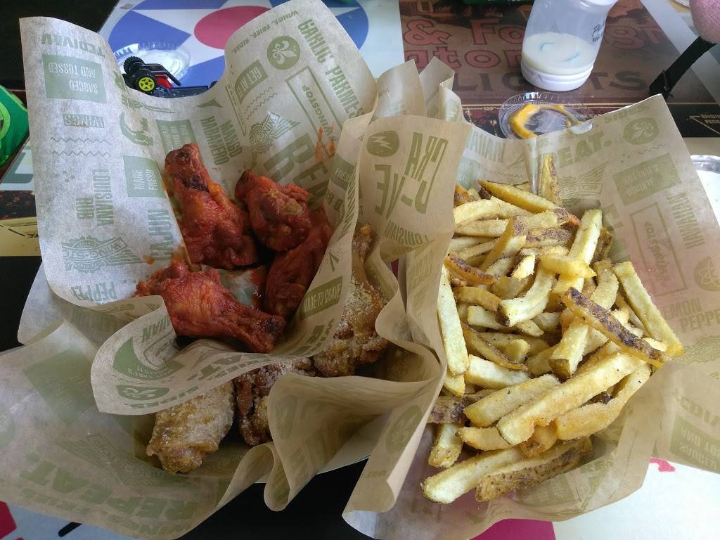 Wingstop | restaurant | 2000 Long Beach Boulevard, Long Beach, CA 90806, USA | 5622189464 OR +1 562-218-9464
