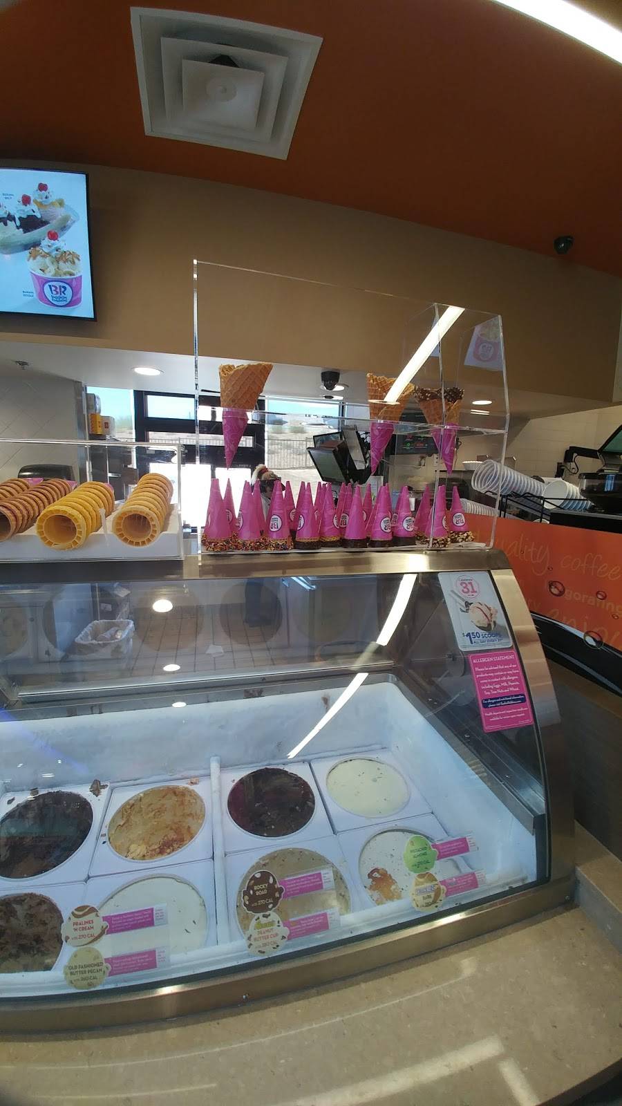 Dunkin | bakery | 36270 Hidden Springs Rd Unit A, Wildomar, CA 92595, USA | 9516780669 OR +1 951-678-0669