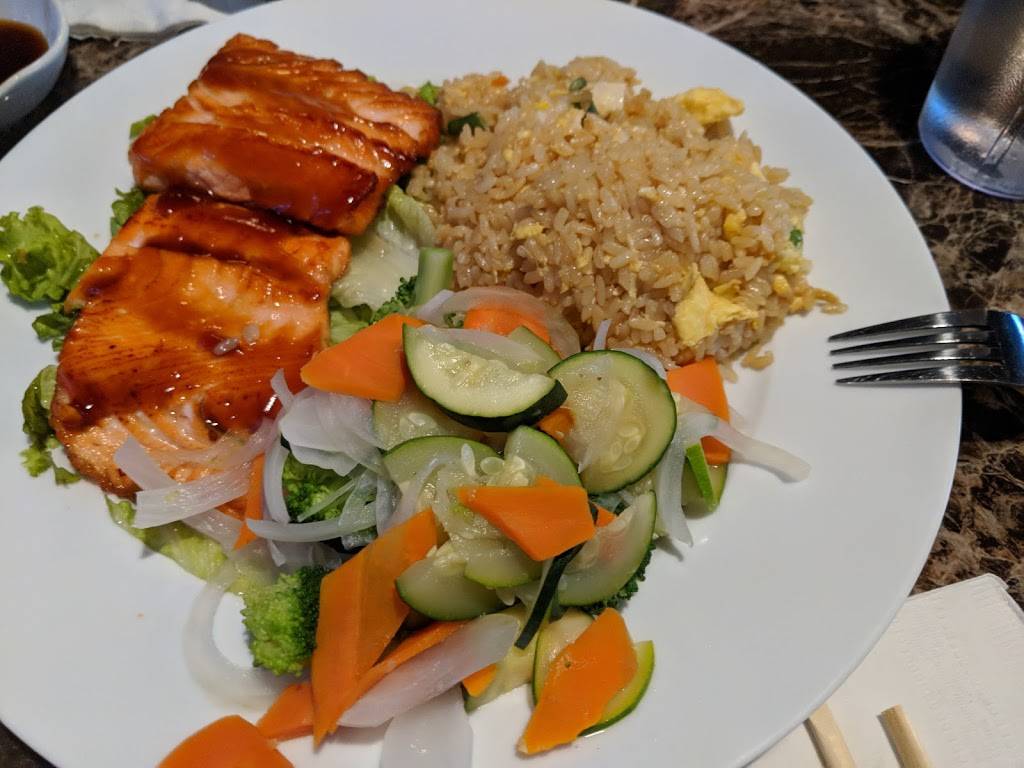 Sushi Maru | restaurant | 2020 W Brandon Blvd #160, Brandon, FL 33511, USA | 8136576278 OR +1 813-657-6278