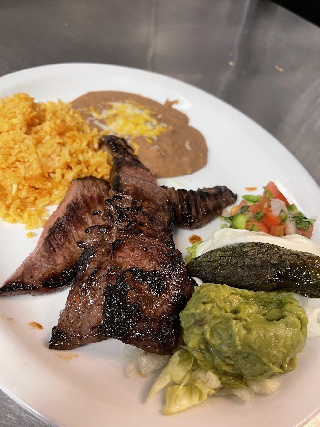 Vecinos Mexican Grill and Cantina | restaurant | 385 W 4th Ave d, Severance, CO 80550, USA | 9706884808 OR +1 970-688-4808