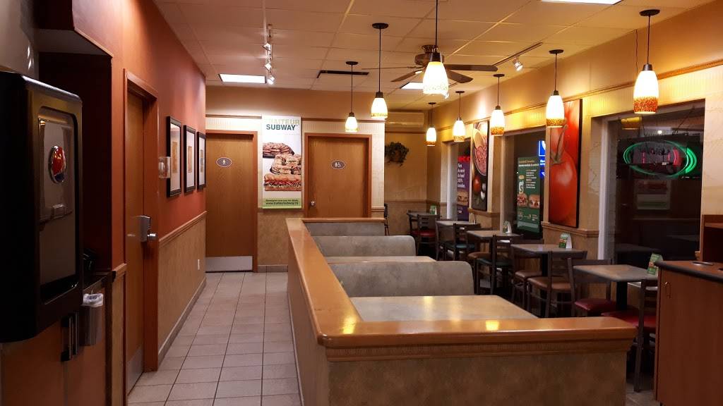 Restaurant SUBWAY | restaurant | 299 Rue Laval, Sherbrooke, QC J1C 0R1, Canada | 8198464655 OR +1 819-846-4655