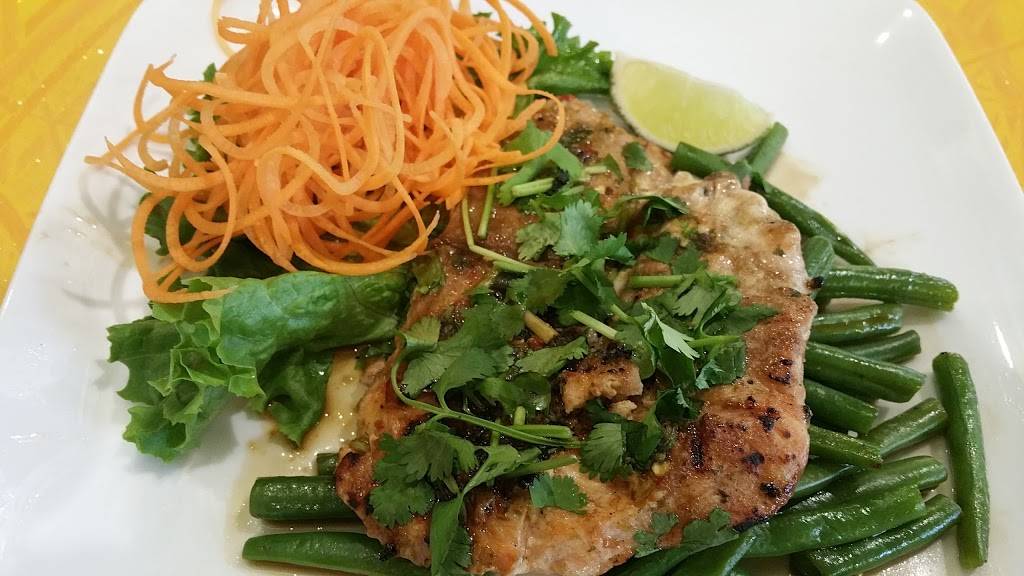 Thai Farm Restaurant | restaurant | 800 King Farm Blvd #125, Rockville, MD 20850, USA | 3012588829 OR +1 301-258-8829