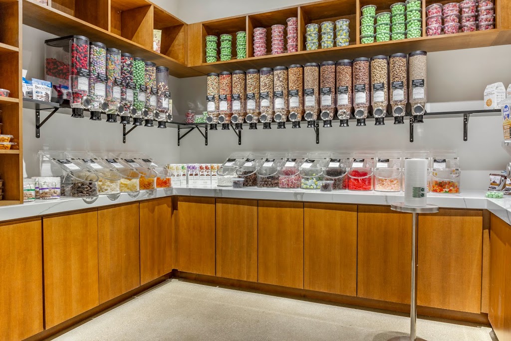 Falls City Market | restaurant | 210 W Liberty St, Louisville, KY 40202, USA | 5023136710 OR +1 502-313-6710