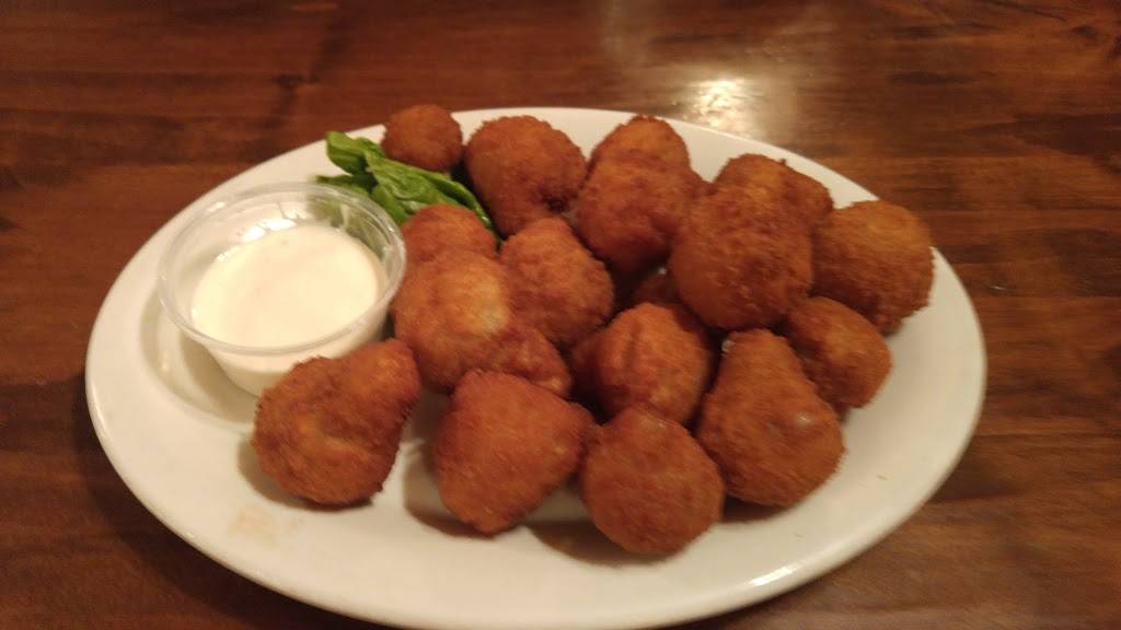 Mallards Roadhouse | restaurant | 201 MO-7, Clinton, MO 64735, USA | 6608853824 OR +1 660-885-3824