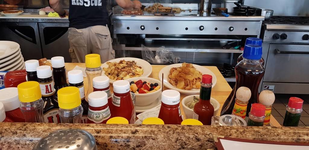 Leos Cafe | restaurant | 232 Racetrack Rd, McDonough, GA 30252, USA | 6788144619 OR +1 678-814-4619