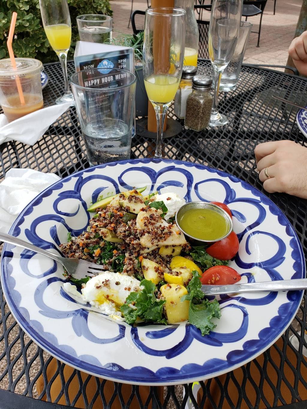 Piggys Kitchen & Bar | restaurant | 3412 W Lamar St, Houston, TX 77019, USA | 2818499606 OR +1 281-849-9606