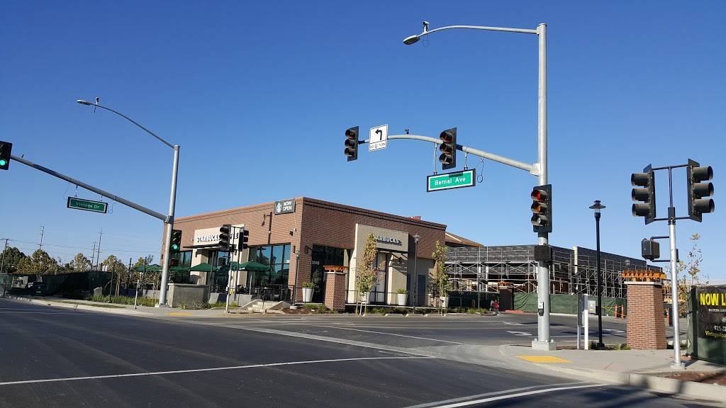 Starbucks | cafe | 3040 Bernal Ave #320, Pleasanton, CA 94566, USA | 9255197565 OR +1 925-519-7565