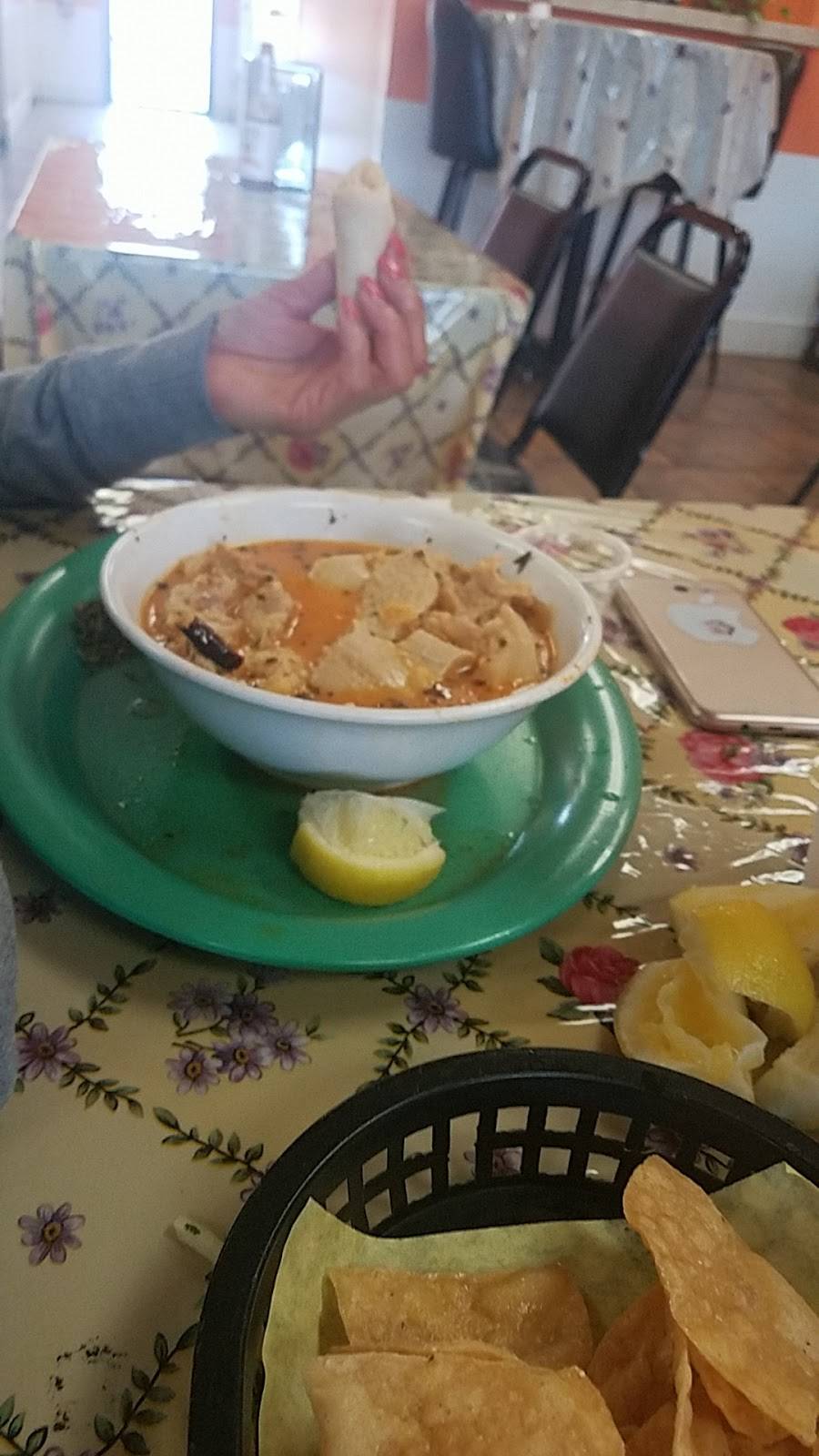 Los Toriles | restaurant | 2737 S Mooney Blvd, Visalia, CA 93277, USA | 5596270487 OR +1 559-627-0487