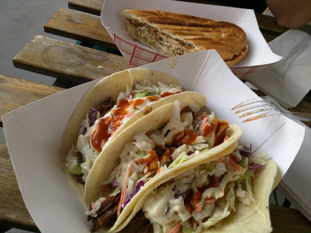 Houndstooth Kitchen & Eatery | restaurant | 160 Independence Ln Suite A, Maitland, FL 32751, USA | 3219729925 OR +1 321-972-9925