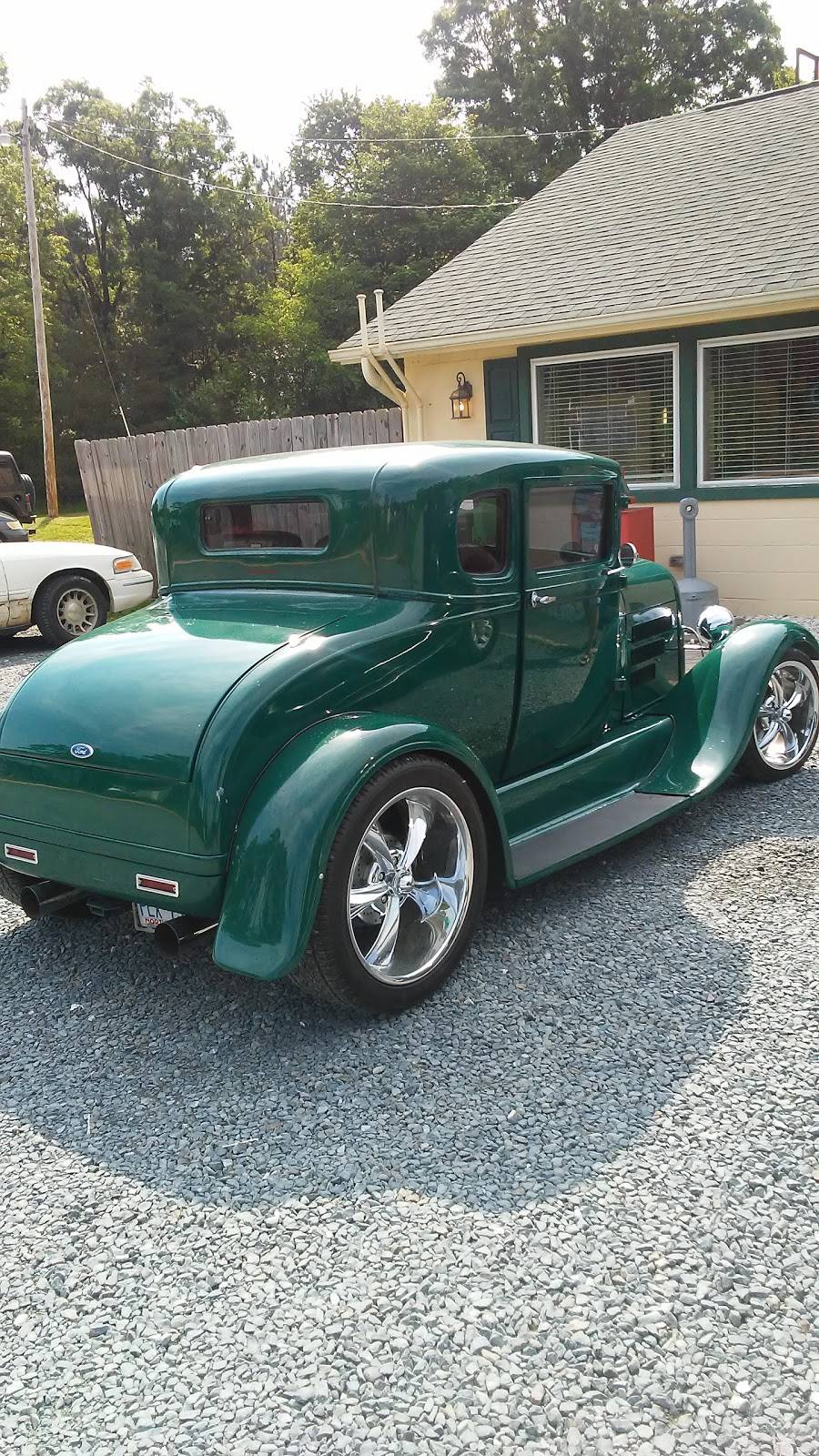 Badin Lake Family Restaurant | restaurant | 2507 Blaine Rd, New London, NC 28127, USA | 3364612660 OR +1 336-461-2660