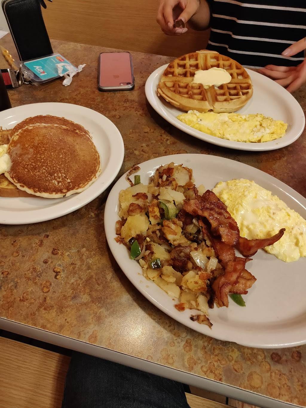 Temple Rainbow | restaurant | 2156 N Broad St, Philadelphia, PA 19121, USA | 2152328347 OR +1 215-232-8347