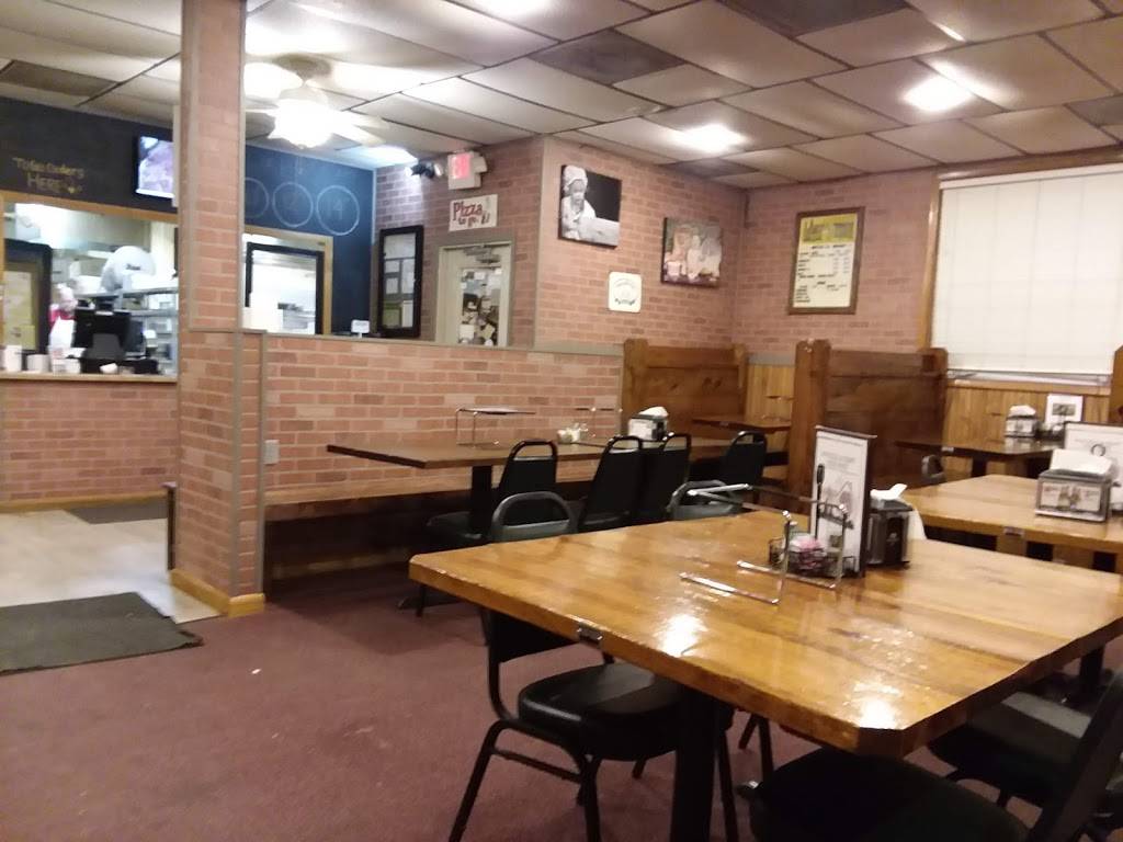 Greathouse of Pizza | meal delivery | 904 N Route 49, Casey, IL 62420, USA | 2179322220 OR +1 217-932-2220