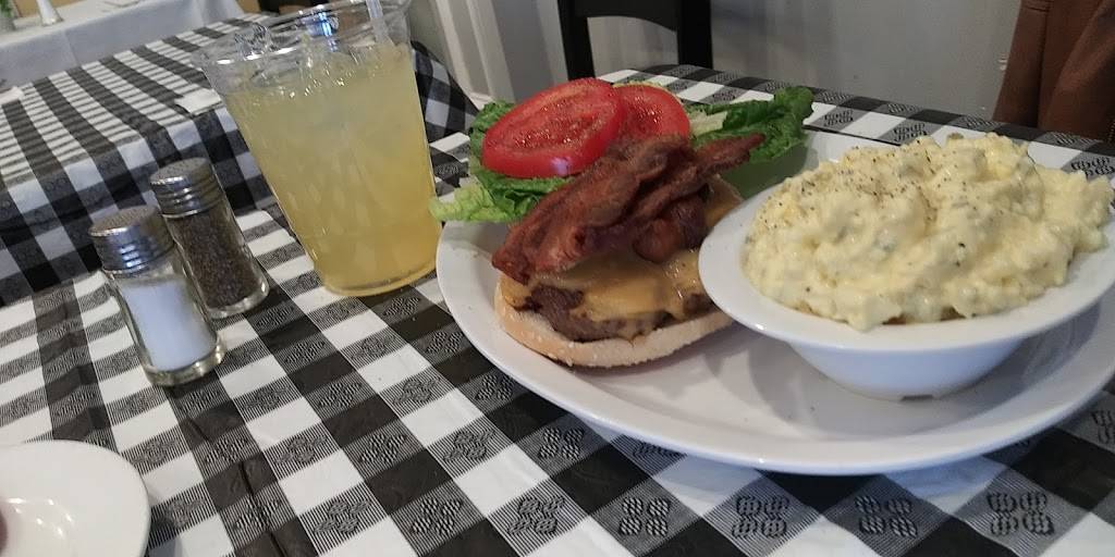 TJs Southern Gourmet | restaurant | 58 W Palisade Ave, Englewood, NJ 07631, USA | 2016085026 OR +1 201-608-5026